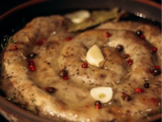 Ковбаса домашня в глині з печі