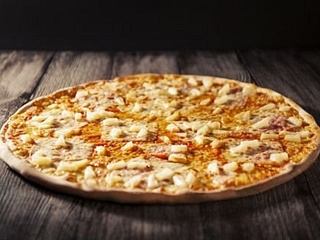 7. Hawai - ananasová