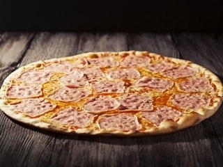 5. Al prosciutto - šunková