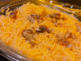 Салат з баклажаном гриль та сиром