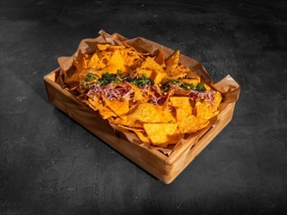 NACHOSY Z CHEDDAREM, 2 DIPY