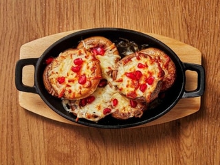 Pieczarki z serem suluguni