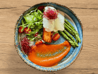 Stek z łososia ze szparagami