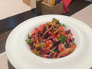 VINAIGRETTE SALAD WITH HNEY MUSHROOMS