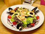 SALAD WITH SEAFOOD