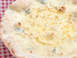 Quattro formaggi bianca