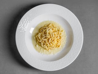 Паста Качіо е пепе 