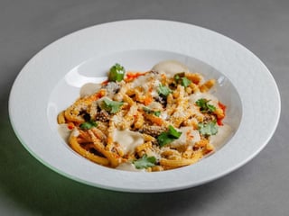 Паста з яловичиною та грибною еспумою