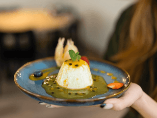 D4. Panna Cotta s marakujou