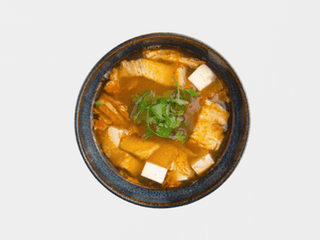 6. Kimchi polévka 🌱 🌶