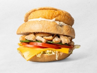 Megaburger s restovaným mäsom