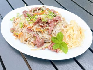 Makaron Hanoi z krewetkami