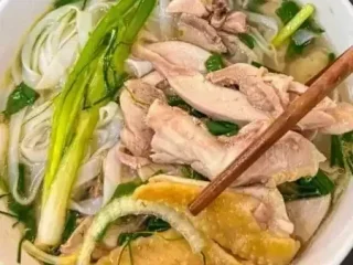 Zupa Pho z kurczakiem duża