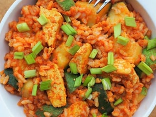 Tofu w sosie pomidorowym