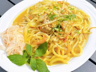 Makaron udon z wieprzowiną