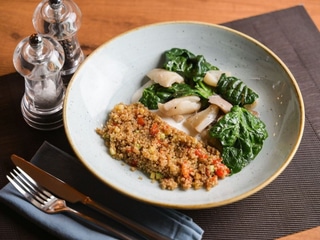 Кальмари з гливами та кіноа