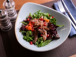 Салат з качкою та гранатом