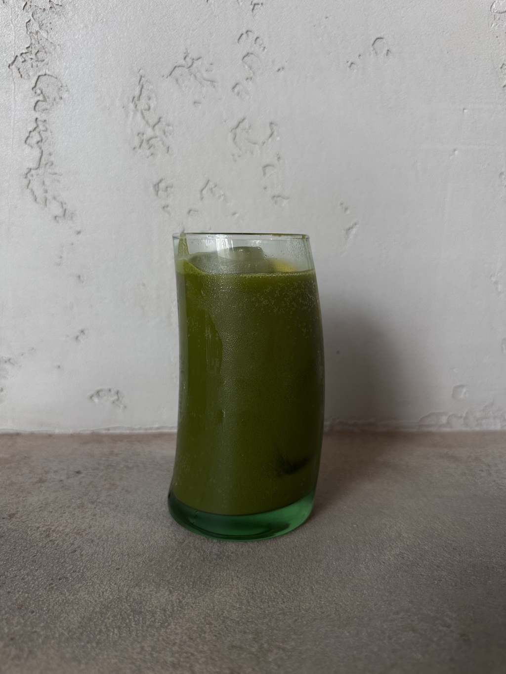 Matcha Tonic, bebida fría de matcha con tónica en HAVEN