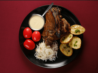 Запечена рулька у пиві