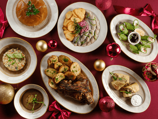 Новорічна вечеря з рулькою