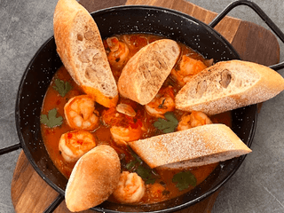 Креветки в томатній сальсі 🍤