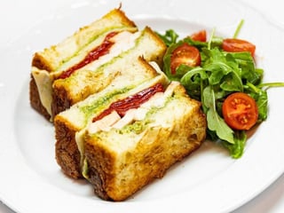 Chicken, Pesto & Roasted Pepper Sandwich