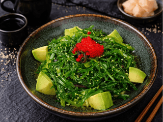 WAKAME AVOKÁDO SALÁT 150g