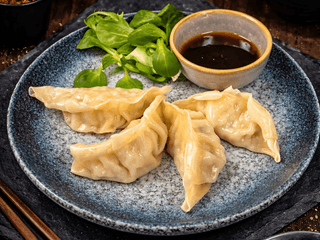 CHICKEN GYOZA 4ks