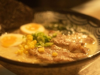 MISO RAMEN S KŘUPAVÝM RYBÍ FILÉ