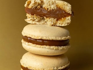 Макарон Солона карамель