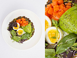 Панкейки з зеленим горошком, тартаром із лосося, авокадо та яйцем