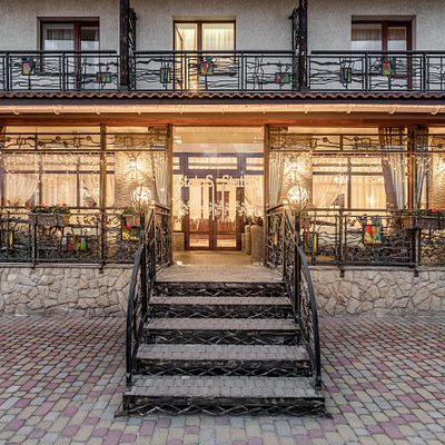 Hotel&Restaurant Status