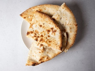 Cheese & Garlic Naan 