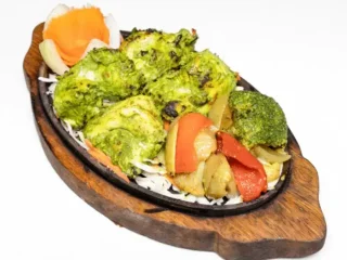 Hariyali Chicken Tikka Sizzler