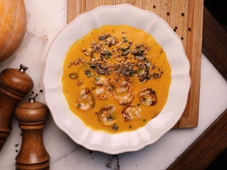 Гарбузовий крем суп з креветками 