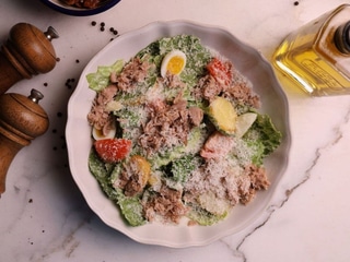 Салат з консервованим тунцем