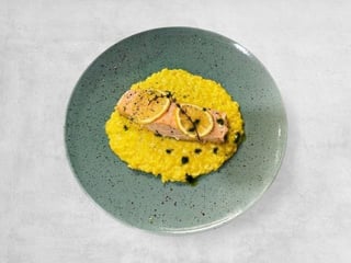 Filetto di Salmone con risotto zafferano