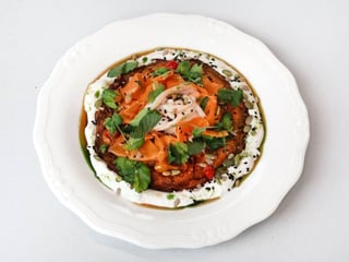 Гарбузовий дерун з куркою та крем-фетою