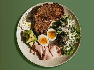 УЛЮБЛЕНИЙ ІТАЛІЙСЬКИЙ СНІДАНОК З МОРТАДЕЛЛОЮ