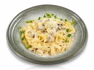 PASTA ФЕТУЧІНІ З КУРКОЮ