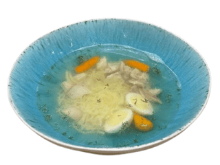 БУЛЬЙОН З ЛОКШИНОЮ,КУРКОЮ ТА ПЕРЕПЕЛИНИМ ЯЙЦЕМ