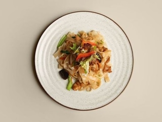 910 PRAŽENÉ ŠIROKÉ RYŽOVÉ REZANCE