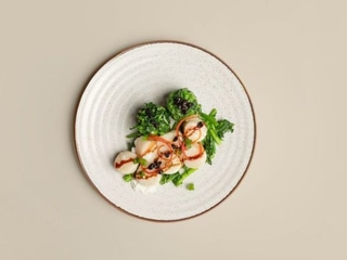 606 MUŠLE SV. JAKUBA S GRILOVANOU ZELENINOU