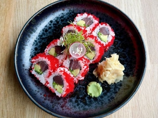 Uramaki Tobikko Tekka