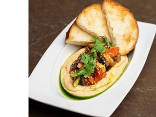 Хумус з овочами