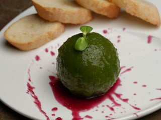 Курячий паштет із  глазурованим яблуком