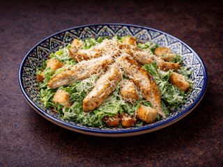 Caesar Salát s Kuřecím Masem