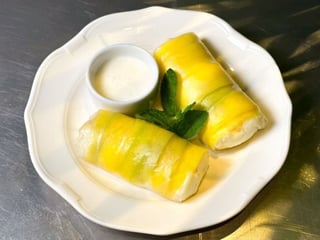 Спрінг рол з манго та бананом