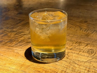 Білий піон cordial
