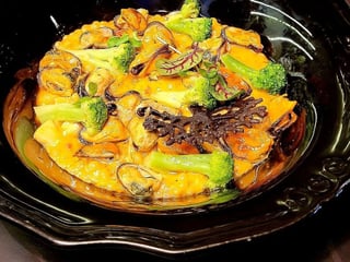 Мідіі з Птітімом та грибами